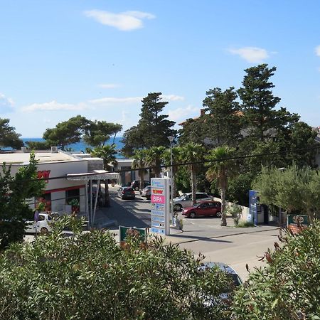 Apartment And Rooms Amenka Novalja Exterior foto