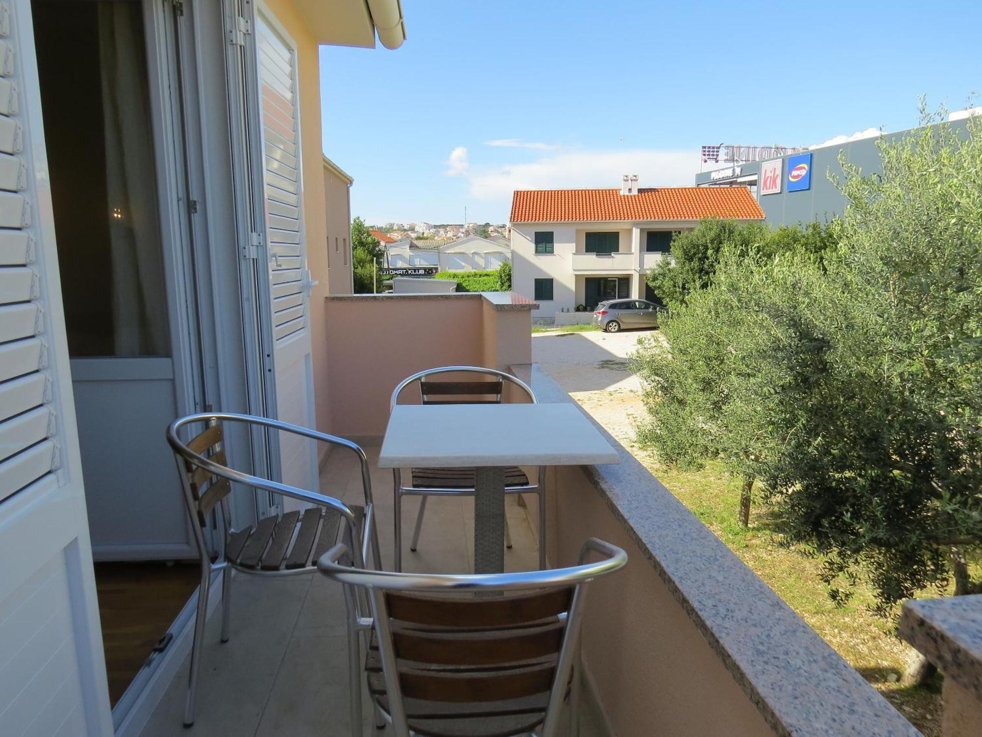 Apartment And Rooms Amenka Novalja Exterior foto